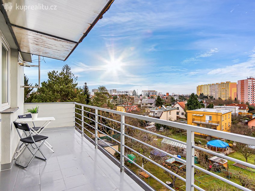 Prodej  rodinného domu 270 m^2 K hájovně, Praha-Libuš 