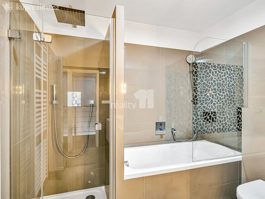 Prodej  rodinného domu 270 m^2 K hájovně, Praha-Libuš 