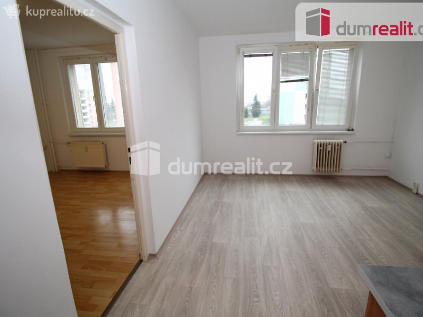 Pronájem bytu 1+1 38 m^2 Revoluční, Nové Sedlo 