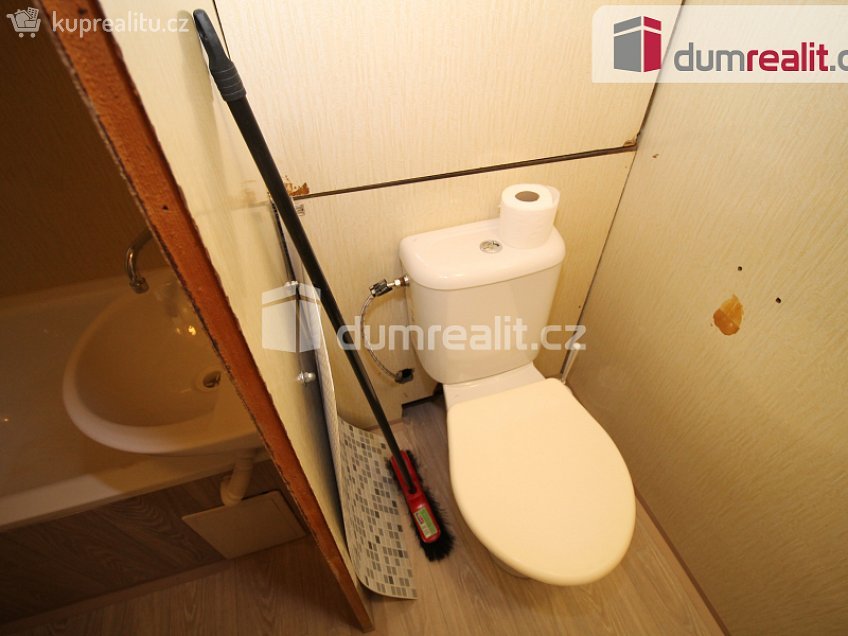 Pronájem bytu 1+1 38 m^2 Revoluční, Nové Sedlo 