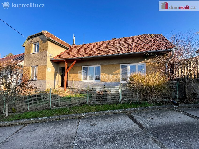 Prodej  rodinného domu 120 m^2 Vážany, Vážany 