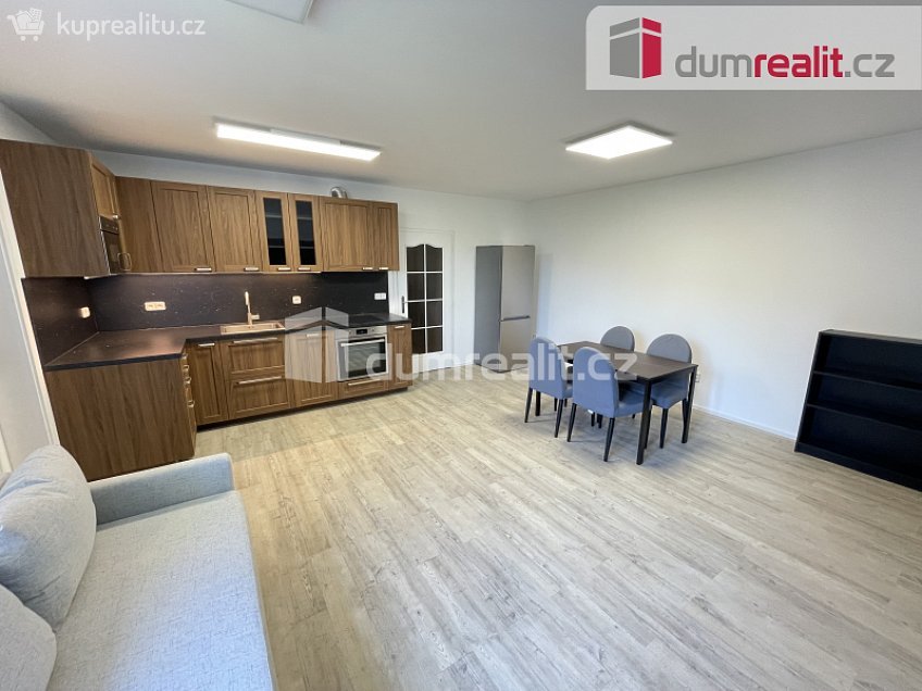 Pronájem bytu 2+kk 57 m^2 Velké Kunratické, Praha-Kunratice 