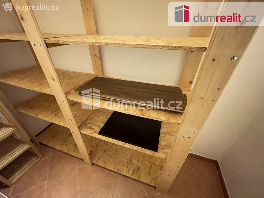 Pronájem bytu 2+kk 57 m^2 Velké Kunratické, Praha-Kunratice 