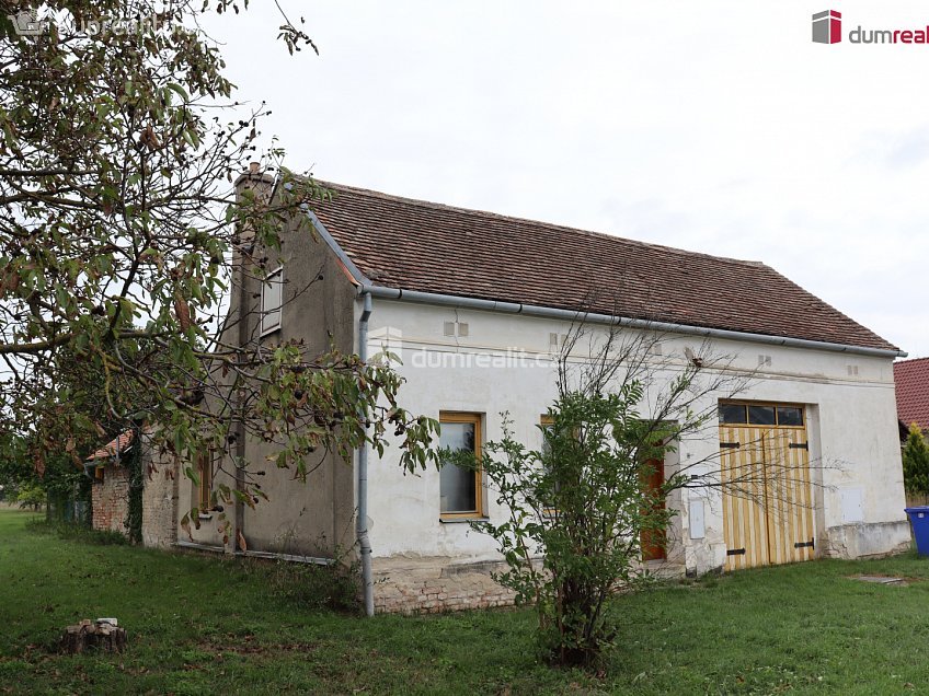 Prodej  stavebního pozemku 904 m^2 Jevišovka, Jevišovka 