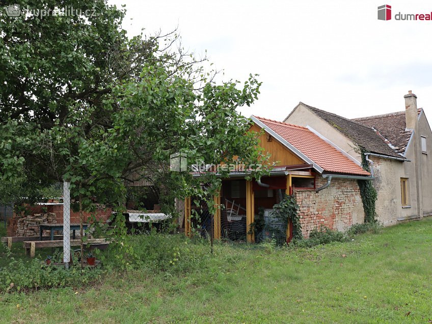 Prodej  stavebního pozemku 904 m^2 Jevišovka, Jevišovka 
