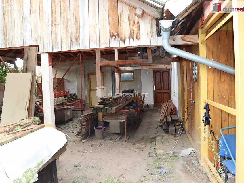 Prodej  stavebního pozemku 904 m^2 Jevišovka, Jevišovka 