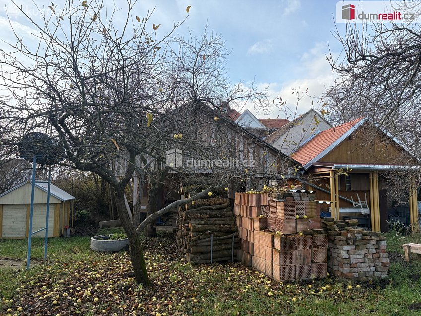 Prodej  stavebního pozemku 904 m^2 Jevišovka, Jevišovka 
