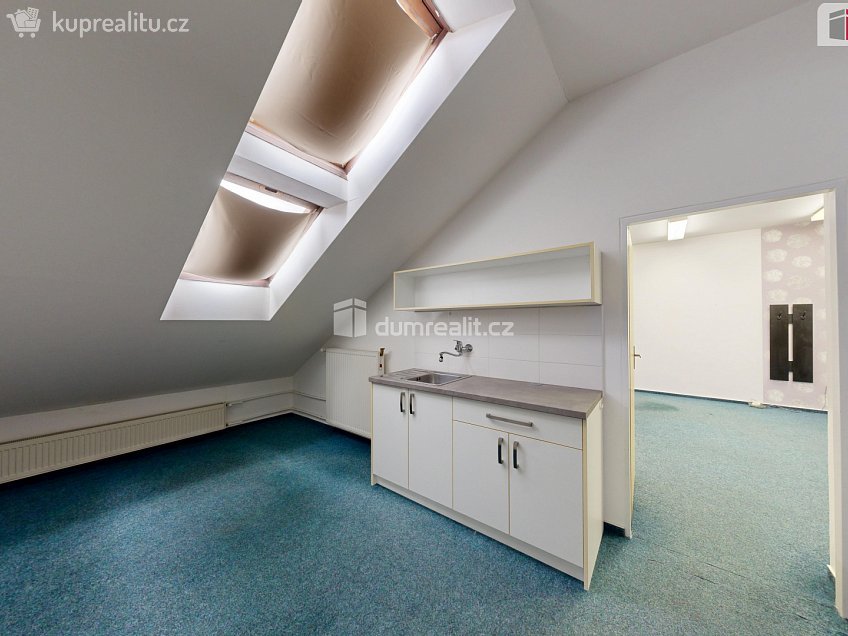 Pronájem  kanceláře 52 m^2 Krnovská, Opava 