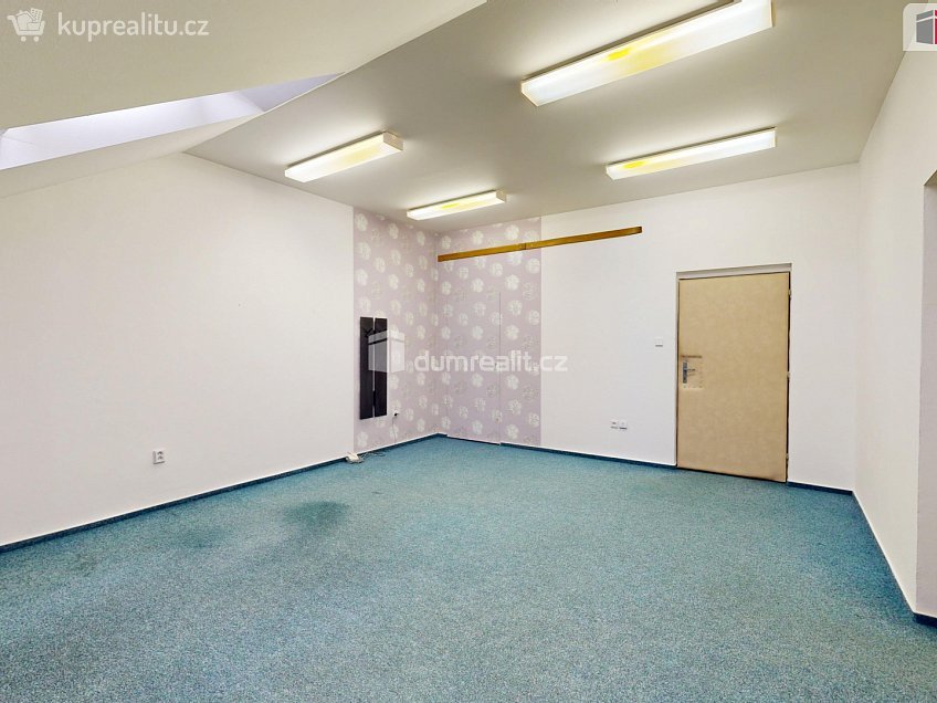 Pronájem  kanceláře 52 m^2 Krnovská, Opava 