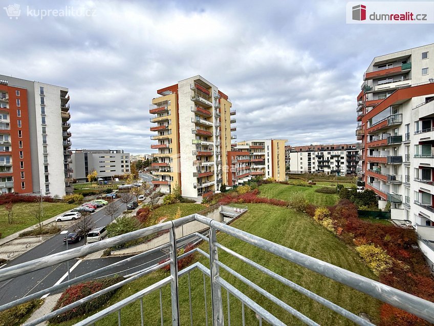 Pronájem bytu 2+kk 72 m^2 Miroslava Hajna, Praha 18 