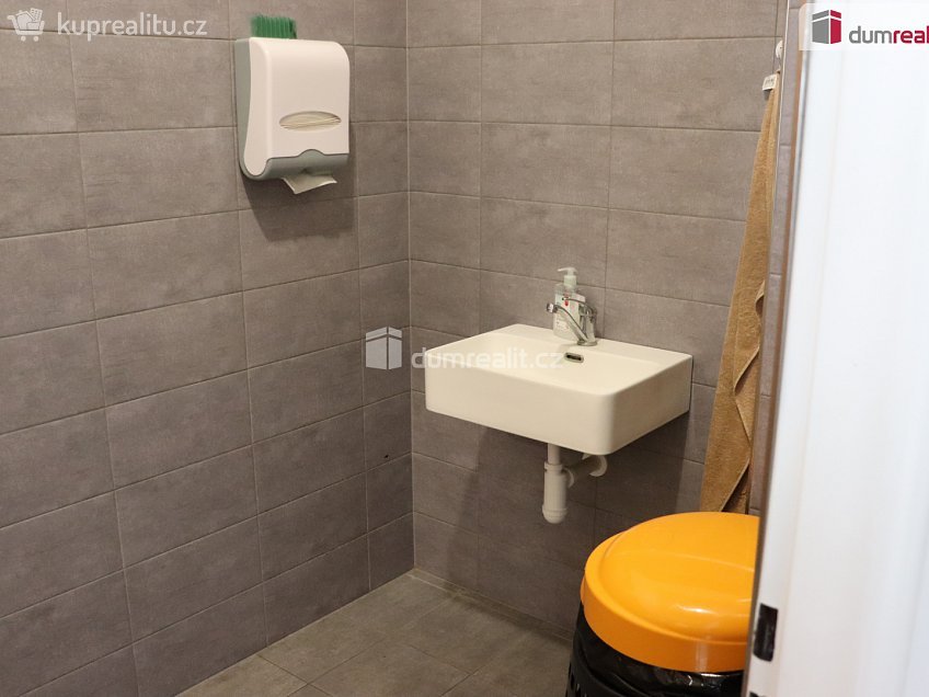 Pronájem  kanceláře 3276 m^2 Libušina, Olomouc 