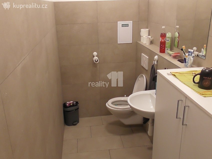 Pronájem  obchodních prostor 112 m^2 Sokolovská, Ostrava 