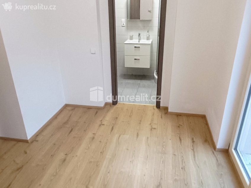 Pronájem bytu 2+kk 65 m^2 Elišky Krásnohorské, Ústí nad Labem 