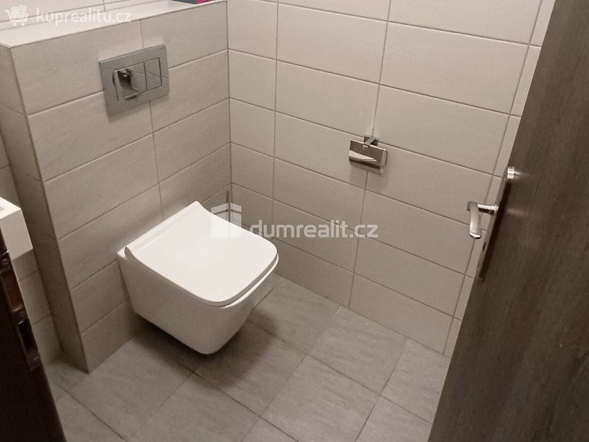 Pronájem bytu 2+kk 65 m^2 Elišky Krásnohorské, Ústí nad Labem 