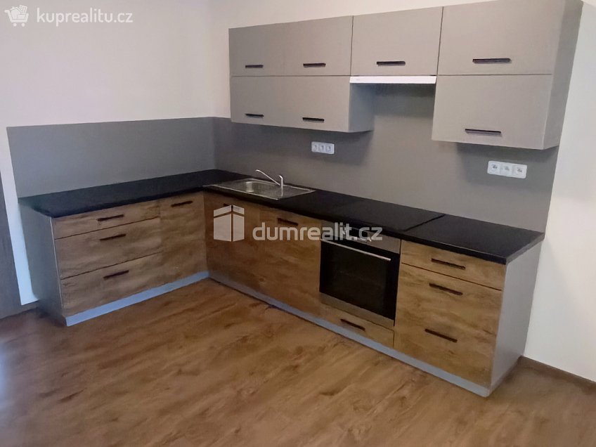 Pronájem bytu 2+kk 65 m^2 Elišky Krásnohorské, Ústí nad Labem 