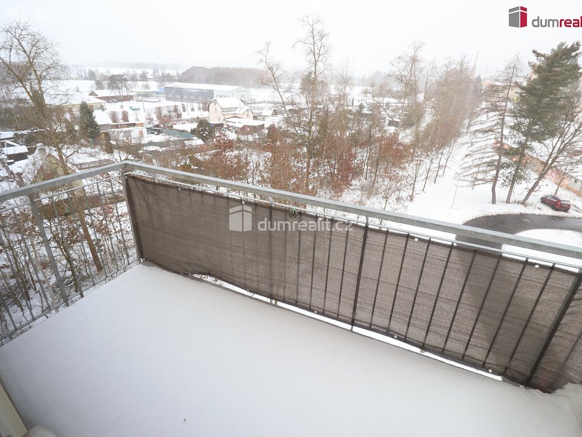 Pronájem bytu 2+kk 39 m^2 Svobodova, Nová Role 