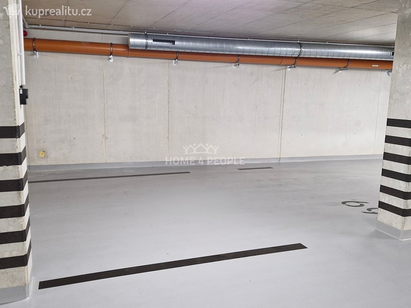 Pronájem  garáže 21 m^2 Bratislavská, Brno 