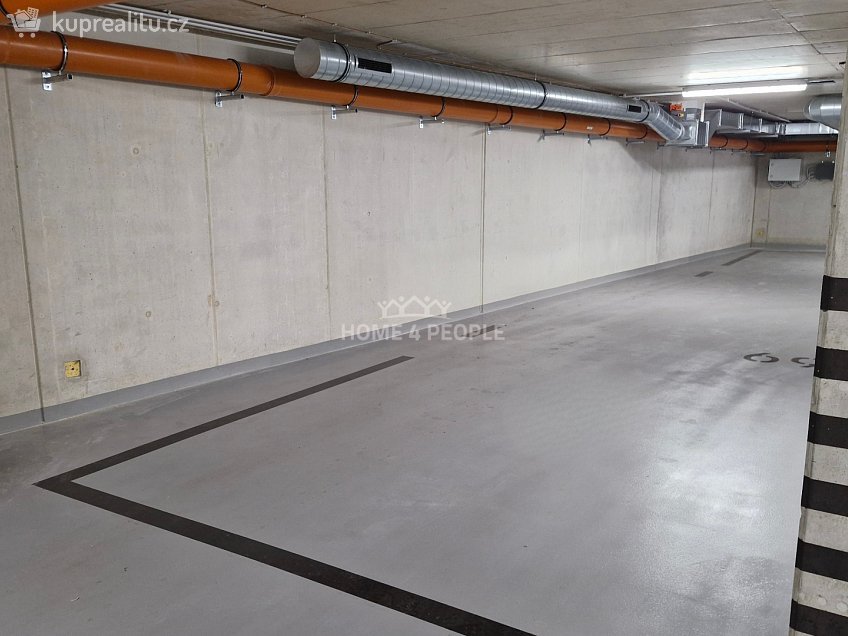 Pronájem  garáže 21 m^2 Bratislavská, Brno 