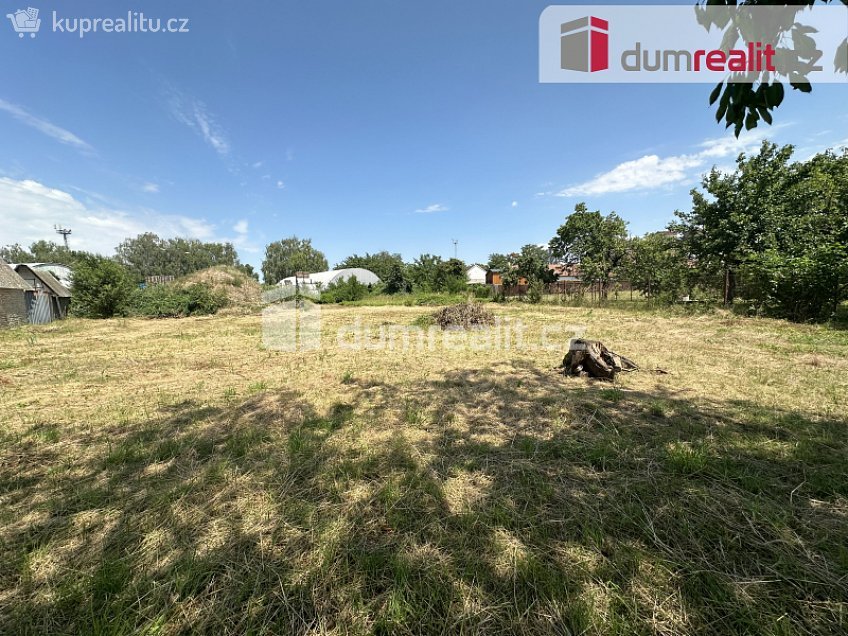 Prodej  stavebního pozemku 2401 m^2 Boženy Němcové, Podivín 
