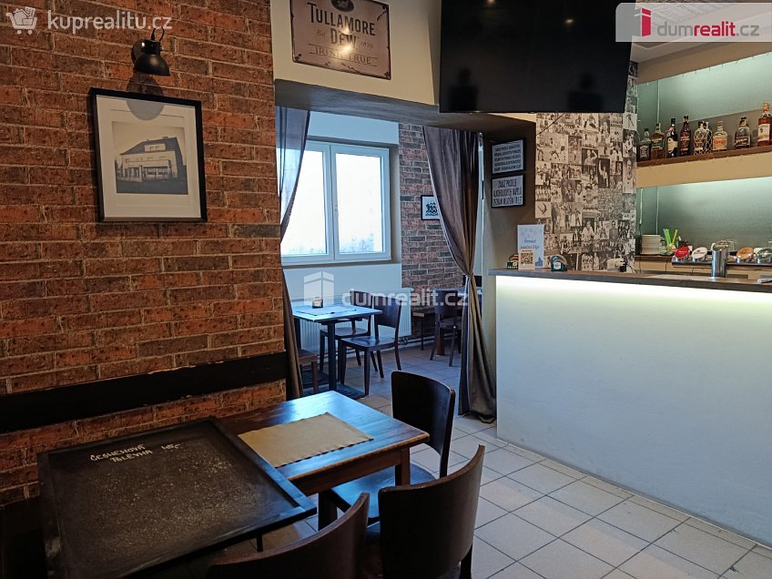 Pronájem  obchodních prostor 92 m^2 Davídkova, Praha 8 