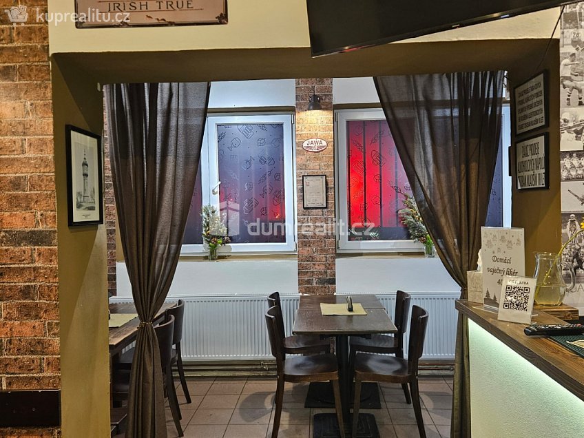 Pronájem  obchodních prostor 92 m^2 Davídkova, Praha 8 