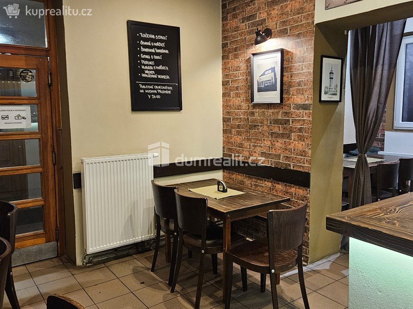 Pronájem  obchodních prostor 92 m^2 Davídkova, Praha 8 