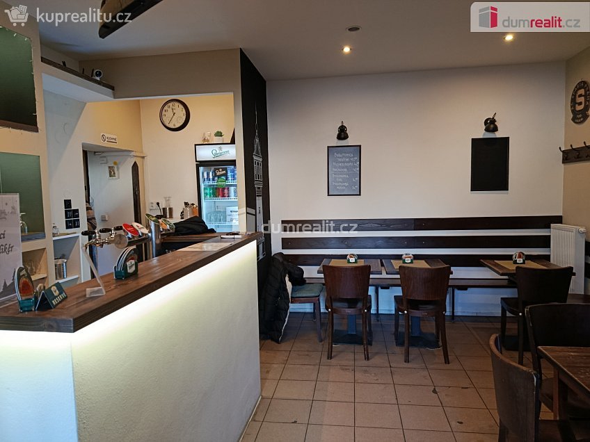 Pronájem  obchodních prostor 92 m^2 Davídkova, Praha 8 