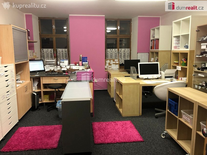 Pronájem  kanceláře 31 m^2 náměstí Jana Zajíce, Vítkov 