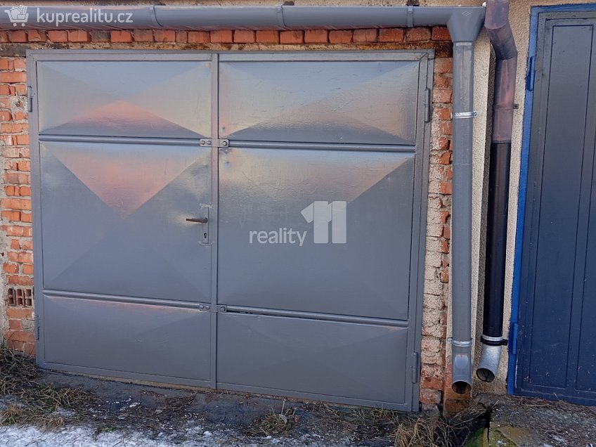 Prodej  garáže 19 m^2 Hodonín, Hodonín 