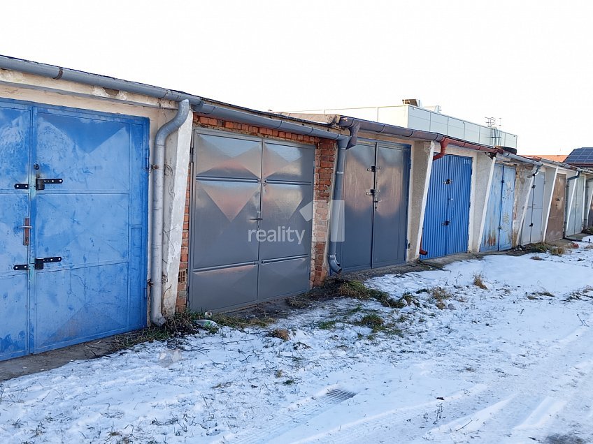 Prodej  garáže 19 m^2 Hodonín, Hodonín 