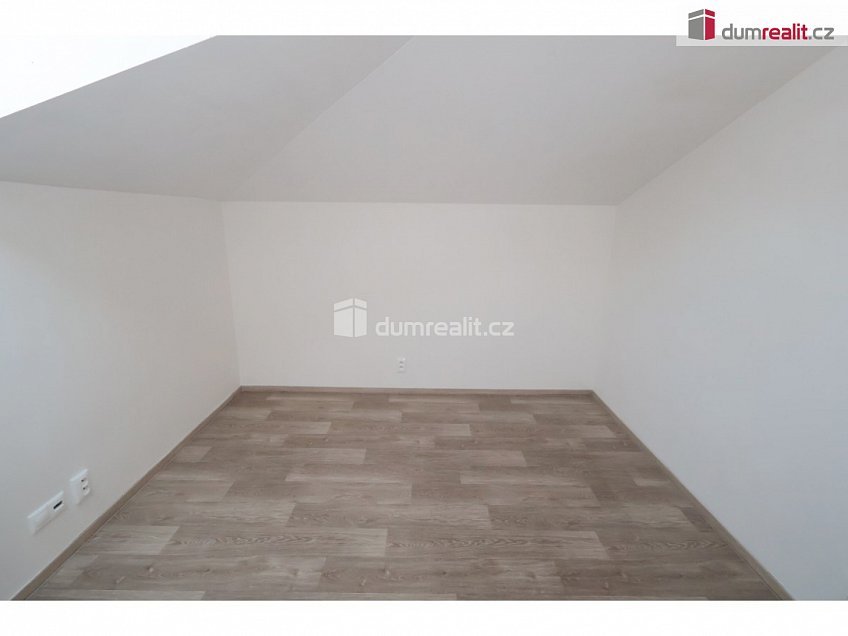 Pronájem bytu 3+kk 67 m^2 P. Bezruče, Neratovice 