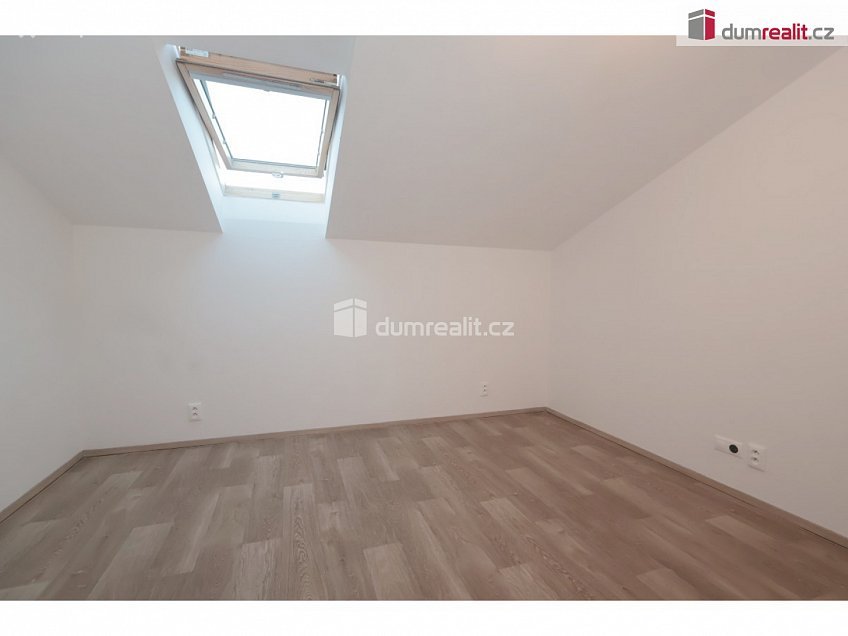 Pronájem bytu 3+kk 67 m^2 P. Bezruče, Neratovice 