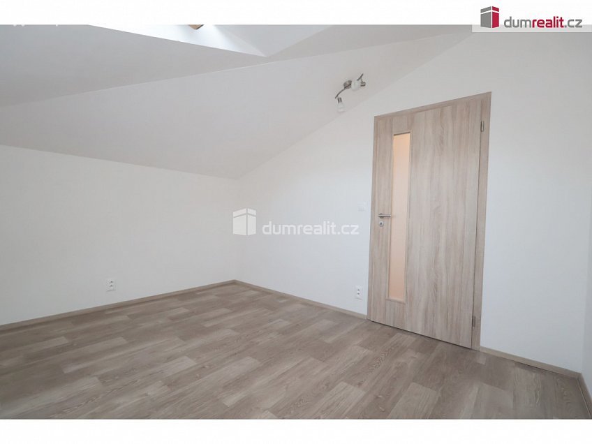 Pronájem bytu 3+kk 67 m^2 P. Bezruče, Neratovice 