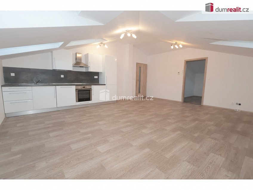 Pronájem bytu 3+kk 67 m^2 P. Bezruče, Neratovice 