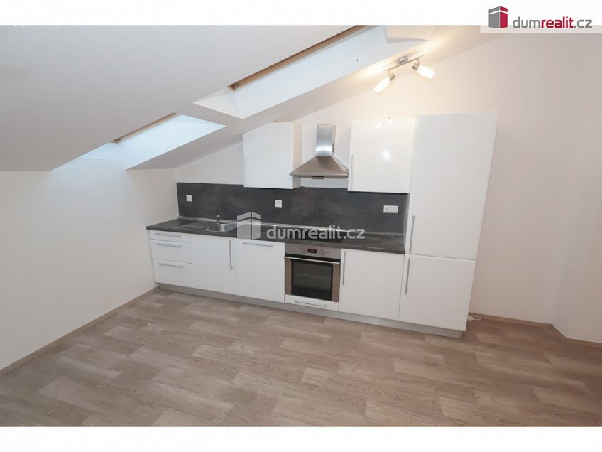 Pronájem bytu 3+kk 67 m^2 P. Bezruče, Neratovice 