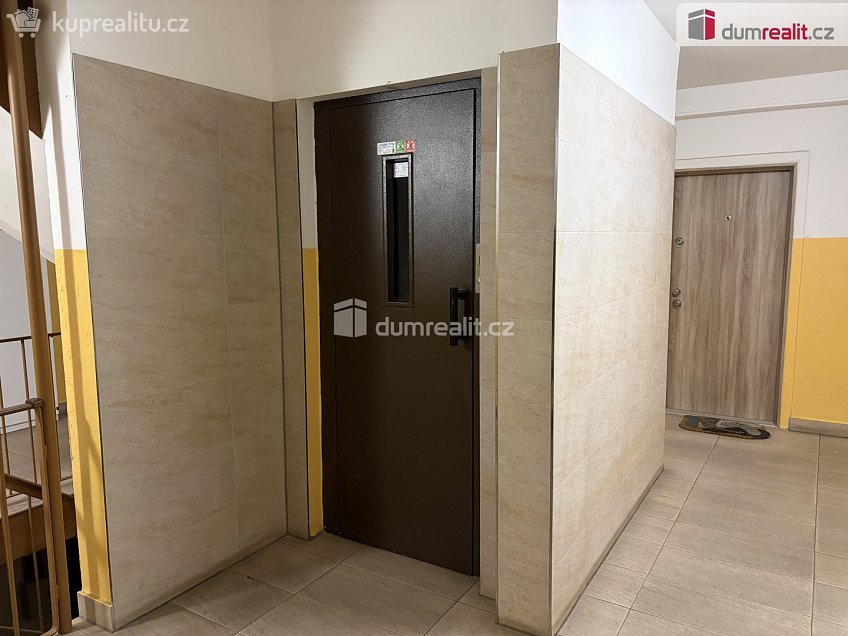 Prodej bytu 2+kk 45 m^2 Kostřínská, Praha 8 