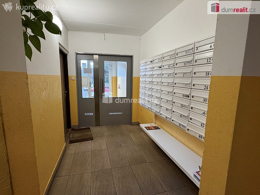 Prodej bytu 2+kk 45 m^2 Kostřínská, Praha 8 