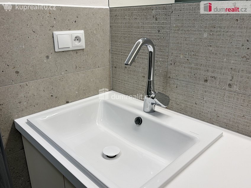 Prodej bytu 2+kk 45 m^2 Kostřínská, Praha 8 