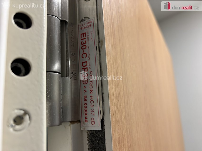 Prodej bytu 2+kk 45 m^2 Kostřínská, Praha 8 