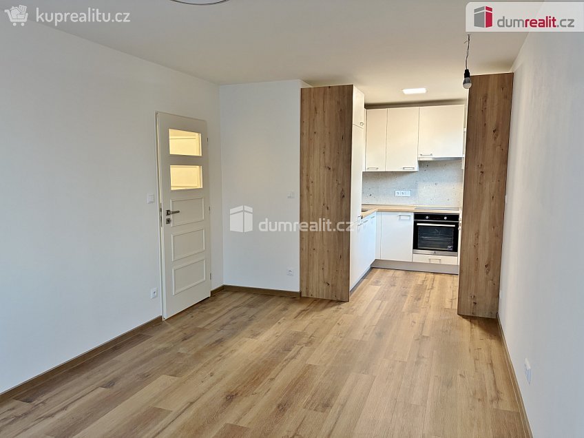 Prodej bytu 2+kk 45 m^2 Kostřínská, Praha 8 