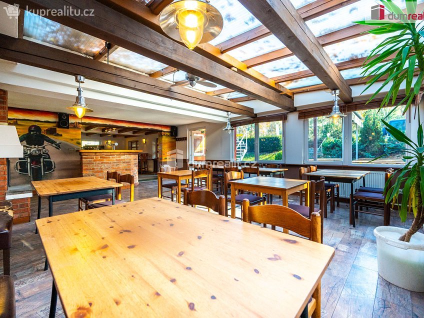 Prodej  restauračního zařízení 297 m^2 Na Výši, Boršov nad Vltavou 