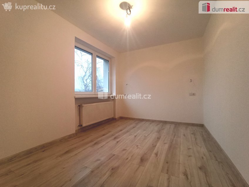 Pronájem bytu 2+1 58 m^2 Lesní, Karlovy Vary 