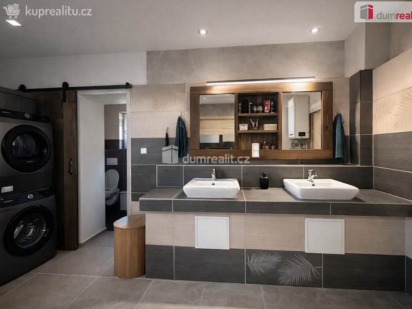 Prodej  rodinného domu 380 m^2 Chabařovice, Chabařovice 