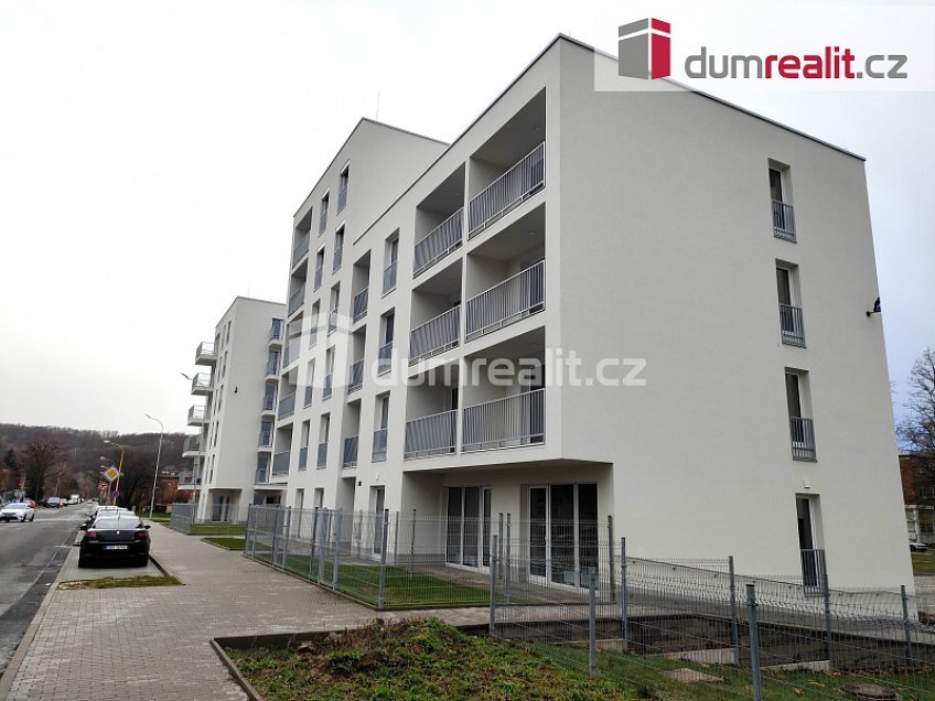 Pronájem bytu 1+kk 36 m^2 tř. Spojenců, Otrokovice 