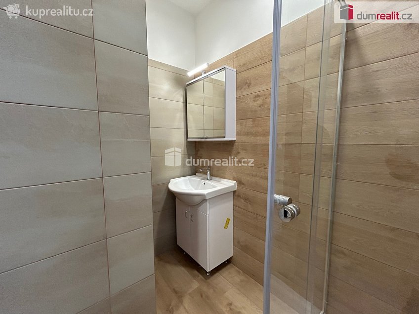 Pronájem bytu 2+kk 69 m^2 Ovčárecká, Kolín 