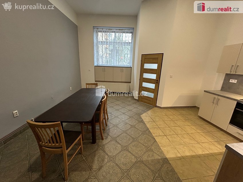 Pronájem bytu 2+kk 69 m^2 Ovčárecká, Kolín 