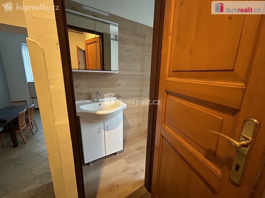 Pronájem bytu 2+kk 69 m^2 Ovčárecká, Kolín 