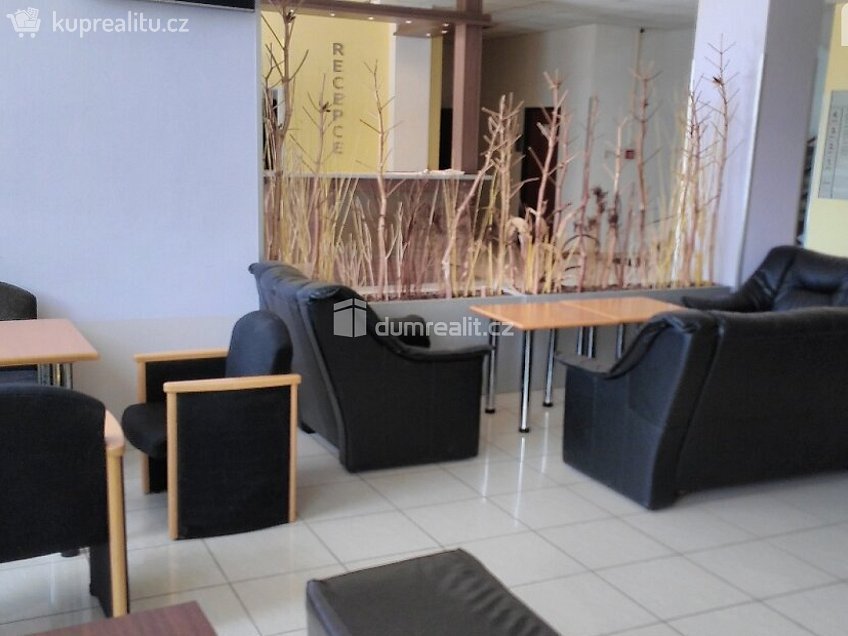 Pronájem bytu 1+kk 20 m^2 K výtopně, Praha-Zbraslav 