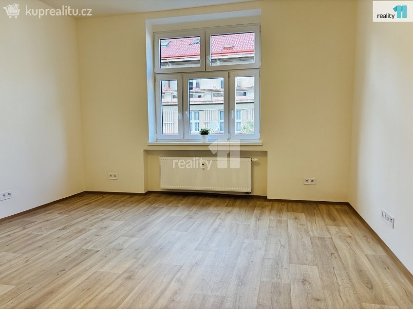 Pronájem bytu 3+kk 75 m^2 Biskupcova, Praha 3 