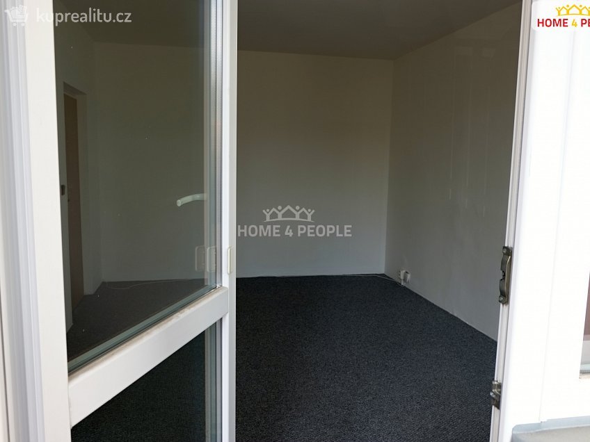 Pronájem bytu 1+1 35 m^2 Slavíčkova, Brno 